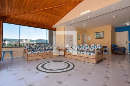 Apartamento para alugar com 217m², 3 quartos e 2 vagasCobertura