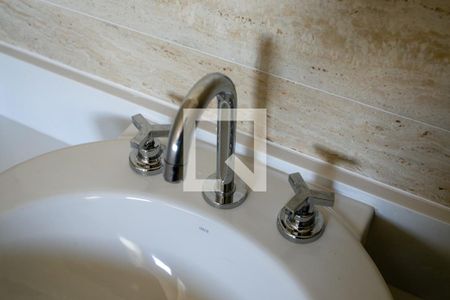 Casa de condomínio à venda com 70m², 3 quartos e 2 vagasBanheiro da Suíte