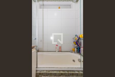 Apartamento à venda com 119m², 3 quartos e sem vagaBanheiro da Suíte