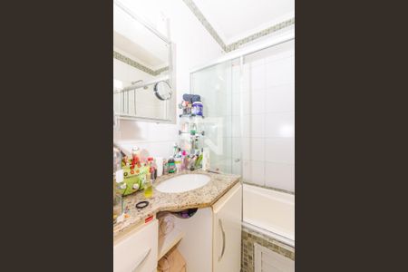 Banheiro da Suíte de apartamento à venda com 3 quartos, 119m² em Rio Branco, Porto Alegre