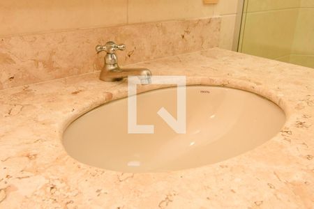 Apartamento para alugar com 136m², 3 quartos e 1 vaga Apartamento para alugar com 136m², 3 quartos e 1 vagaBanheiro da Suíte