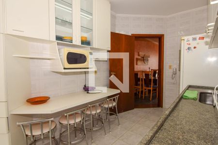 Apartamento para alugar com 136m², 3 quartos e 1 vaga Apartamento para alugar com 136m², 3 quartos e 1 vagaCozinha