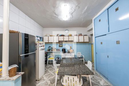Casa à venda com 300m², 2 quartos e sem vaga Casa à venda com 300m², 2 quartos e sem vagaCozinha