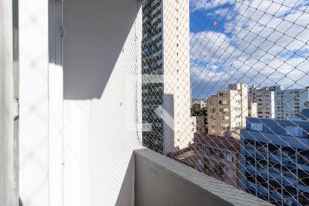 Apartamento para alugar com 101m², 3 quartos e sem vagaSacada