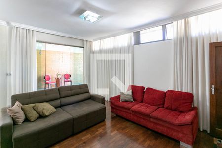 Sala de casa à venda com 4 quartos, 360m² em Nova Cachoeirinha, Belo Horizonte