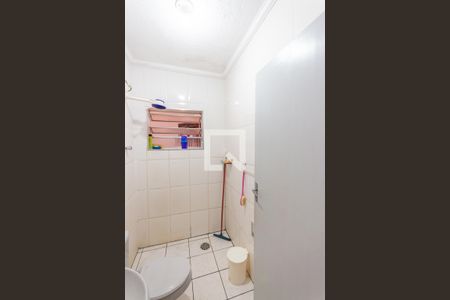 Casa à venda com 250m², 2 quartos e 1 vaga Casa à venda com 250m², 2 quartos e 1 vagaBanheiro