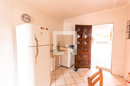 Casa à venda com 250m², 2 quartos e 1 vaga Casa à venda com 250m², 2 quartos e 1 vagaCozinha e Área de Serviço