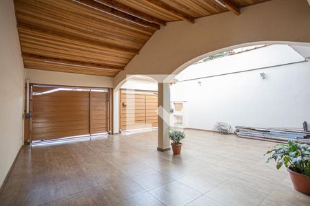 Casa à venda com 300m², 4 quartos e 3 vagas Casa à venda com 300m², 4 quartos e 3 vagasGaragem