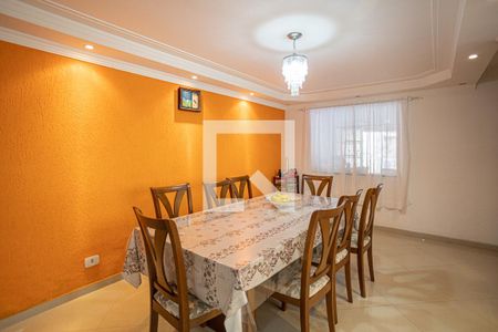 Casa à venda com 300m², 4 quartos e 3 vagas Casa à venda com 300m², 4 quartos e 3 vagasCozinha