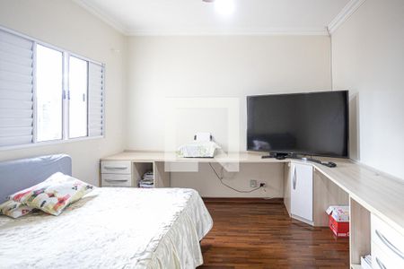 Casa à venda com 300m², 4 quartos e 3 vagas Casa à venda com 300m², 4 quartos e 3 vagasQuarto 2