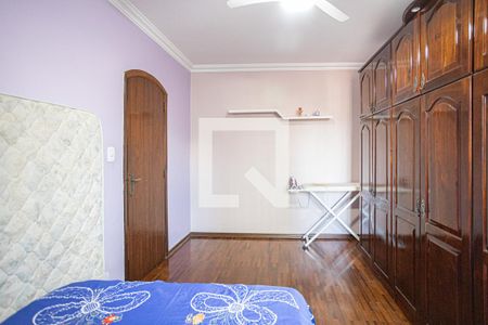 Casa à venda com 300m², 4 quartos e 3 vagas Casa à venda com 300m², 4 quartos e 3 vagasQuarto 3