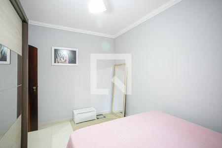 Casa à venda com 300m², 4 quartos e 3 vagas Casa à venda com 300m², 4 quartos e 3 vagasQuarto - Edícula