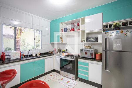 Casa à venda com 300m², 4 quartos e 3 vagas Casa à venda com 300m², 4 quartos e 3 vagasCozinha - Edícula