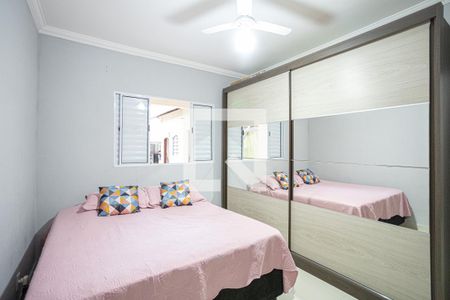 Casa à venda com 300m², 4 quartos e 3 vagas Casa à venda com 300m², 4 quartos e 3 vagasQuarto - Edícula