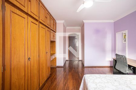 Quarto 1 de casa à venda com 4 quartos, 300m² em Jardim das Flores, Osasco