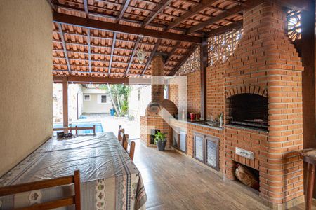 Casa à venda com 300m², 4 quartos e 3 vagas Casa à venda com 300m², 4 quartos e 3 vagasChurrasqueira