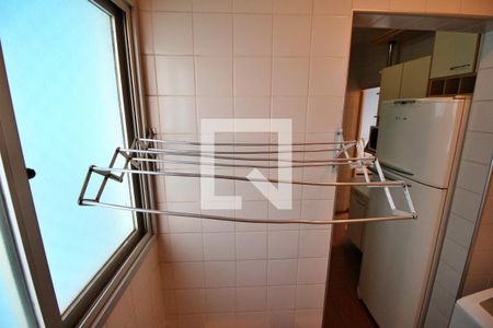 Apartamento à venda com 65m², 2 quartos e 1 vagaÁrea de serviço (varal)