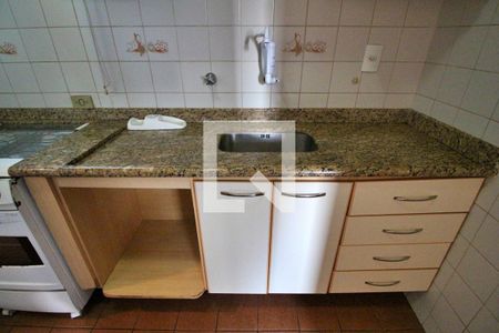 Apartamento à venda com 65m², 2 quartos e 1 vagaCozinha (pia e armário)