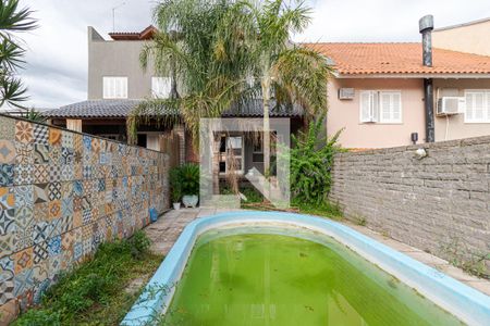 Casa à venda com 280m², 3 quartos e 3 vagas Casa à venda com 280m², 3 quartos e 3 vagasPiscina