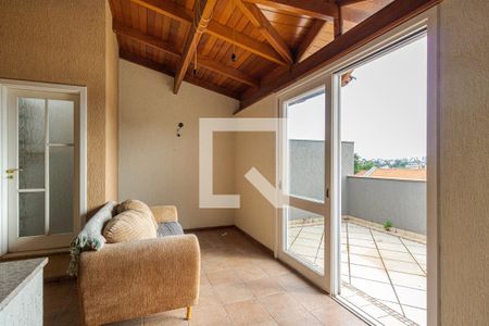 Casa à venda com 280m², 3 quartos e 3 vagas Casa à venda com 280m², 3 quartos e 3 vagasSala de TV