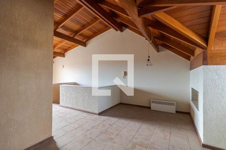 Casa à venda com 280m², 3 quartos e 3 vagas Casa à venda com 280m², 3 quartos e 3 vagasSala de Estar