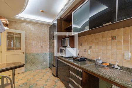 Casa à venda com 280m², 3 quartos e 3 vagas Casa à venda com 280m², 3 quartos e 3 vagasCozinha