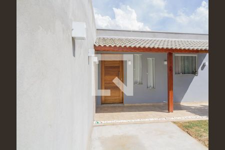 Casa para alugar com 55m², 2 quartos e 2 vagas Casa para alugar com 55m², 2 quartos e 2 vagasFachada