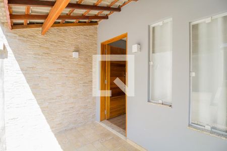 Casa para alugar com 55m², 2 quartos e 2 vagas Casa para alugar com 55m², 2 quartos e 2 vagasEntrada