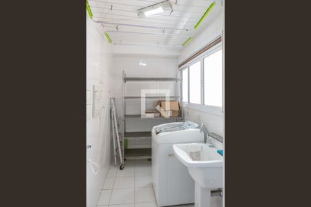 Apartamento para alugar com 120m², 3 quartos e 2 vagas Apartamento para alugar com 120m², 3 quartos e 2 vagasÁrea de Serviço