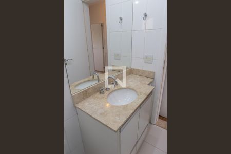 Apartamento para alugar com 120m², 3 quartos e 2 vagas Apartamento para alugar com 120m², 3 quartos e 2 vagasBanheiro Social