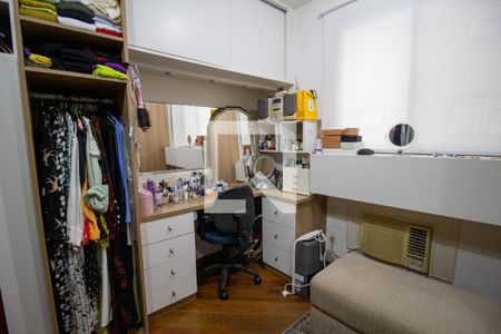 Apartamento à venda com 150m², 4 quartos e 3 vagas Apartamento à venda com 150m², 4 quartos e 3 vagasCloset da Suíte 1