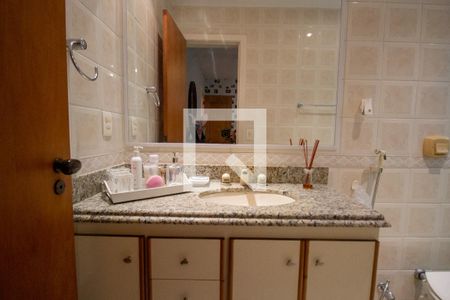 Apartamento à venda com 150m², 4 quartos e 3 vagas Apartamento à venda com 150m², 4 quartos e 3 vagasSuíte 2