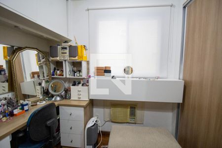 Apartamento à venda com 150m², 4 quartos e 3 vagas Apartamento à venda com 150m², 4 quartos e 3 vagasCloset da Suíte 1