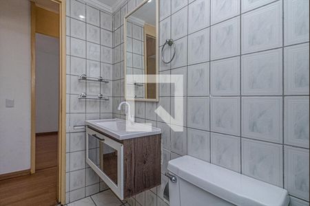 banheiro social_3 de apartamento para alugar com 2 quartos, 64m² em Jardim Santa Emilia, São Paulo