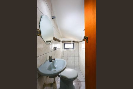 Lavabo de casa para alugar com 3 quartos, 200m² em Jardim Elizabeth, São Paulo