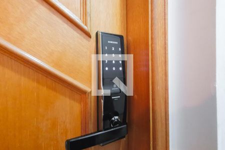 Fechadura Eletronica de apartamento para alugar com 2 quartos, 62m² em Vila Gumercindo, São Paulo