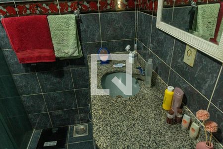 Casa à venda com 400m², 4 quartos e 2 vagasBanheiro da Suíte 2