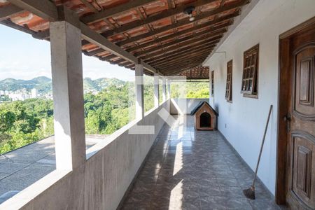 Casa à venda com 400m², 4 quartos e 2 vagasVaranda 