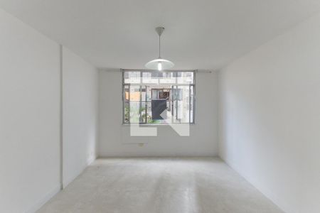 Apartamento à venda com 71m², 2 quartos e 1 vaga Apartamento à venda com 71m², 2 quartos e 1 vagaSala