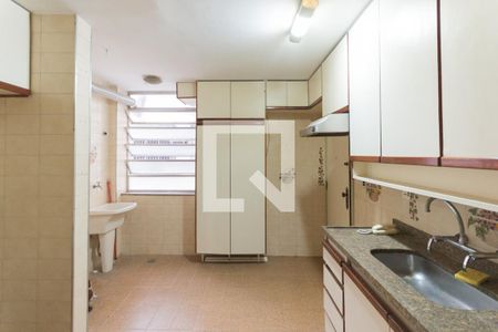 Apartamento à venda com 71m², 2 quartos e 1 vaga Apartamento à venda com 71m², 2 quartos e 1 vagaCozinha e Área de Serviço