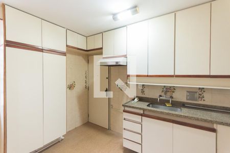 Apartamento à venda com 71m², 2 quartos e 1 vaga Apartamento à venda com 71m², 2 quartos e 1 vagaCozinha e Área de Serviço