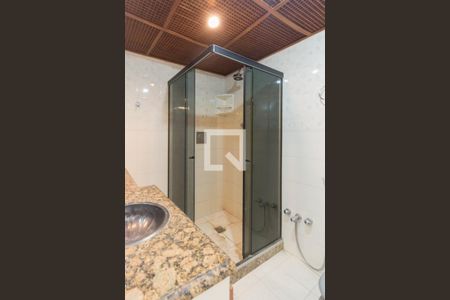 Apartamento à venda com 71m², 2 quartos e 1 vaga Apartamento à venda com 71m², 2 quartos e 1 vagaBanheiro