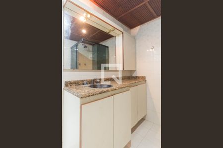 Apartamento à venda com 71m², 2 quartos e 1 vaga Apartamento à venda com 71m², 2 quartos e 1 vagaBanheiro