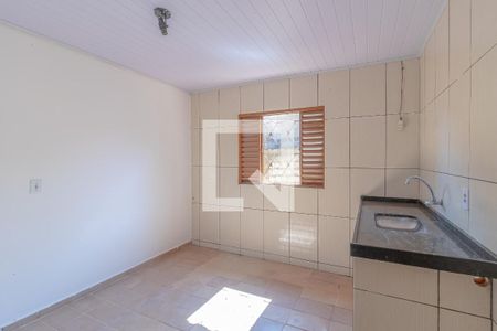 Casa para alugar com 100m², 3 quartos e 2 vagas Casa para alugar com 100m², 3 quartos e 2 vagasCozinha