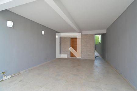 Casa à venda com 155m², 3 quartos e 5 vagas Casa à venda com 155m², 3 quartos e 5 vagasGaragem