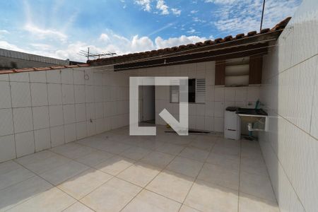 Casa à venda com 155m², 3 quartos e 5 vagas Casa à venda com 155m², 3 quartos e 5 vagasSacada