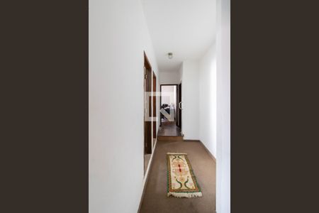 Casa à venda com 365m², 4 quartos e 5 vagasCorredor