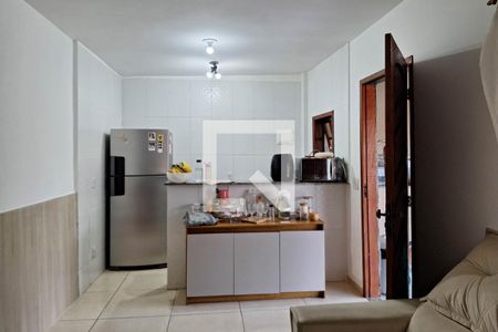 Sala de casa para alugar com 2 quartos, 360m² em Maravista, Niterói