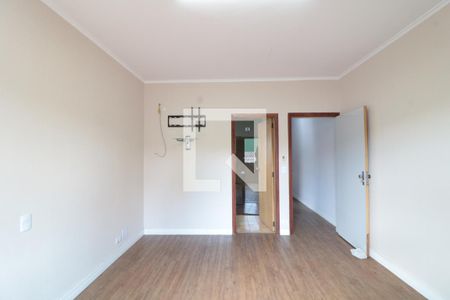 Casa à venda com 380m², 5 quartos e 6 vagasSuite 