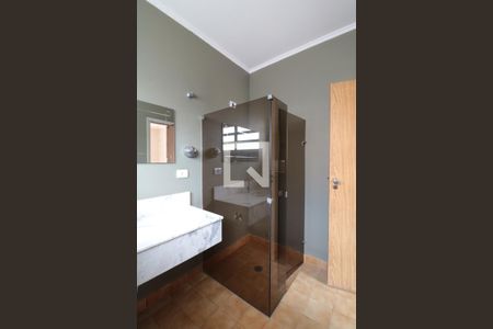 Casa à venda com 380m², 5 quartos e 6 vagasBanheiro da Suíte